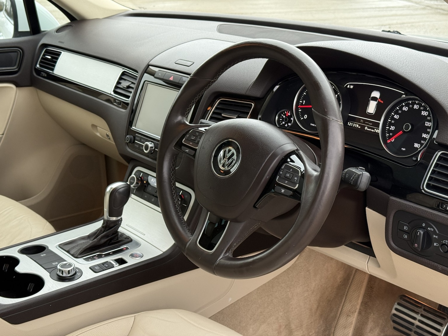 Used Volkswagen Touareg 2014 for sale - 77558485: Photo 15