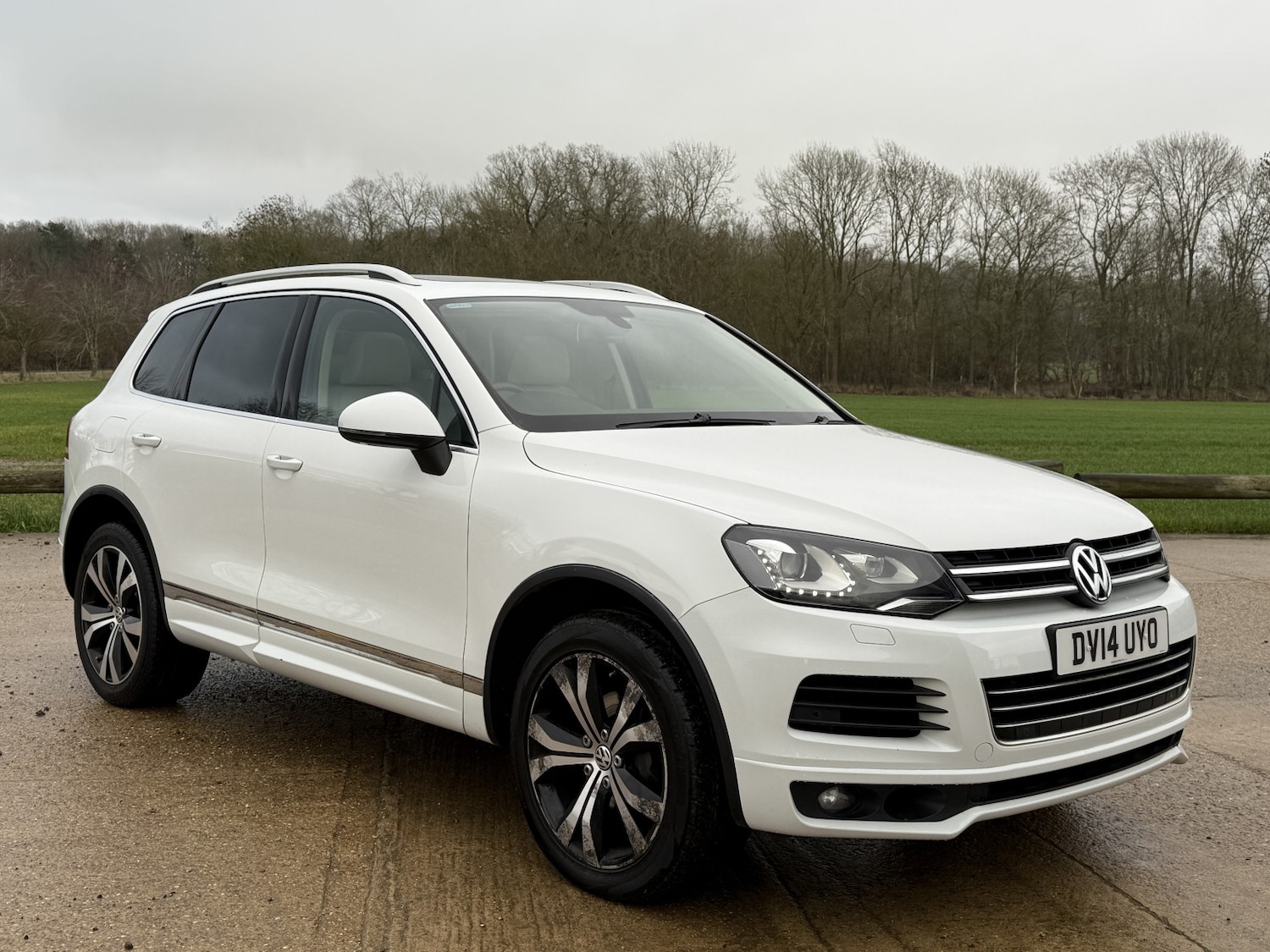 Used Volkswagen Touareg 2014 for sale - 77558485: Photo 2