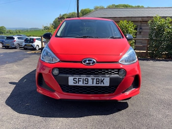 Used Hyundai i10 2019 for sale - 76522208: Photo