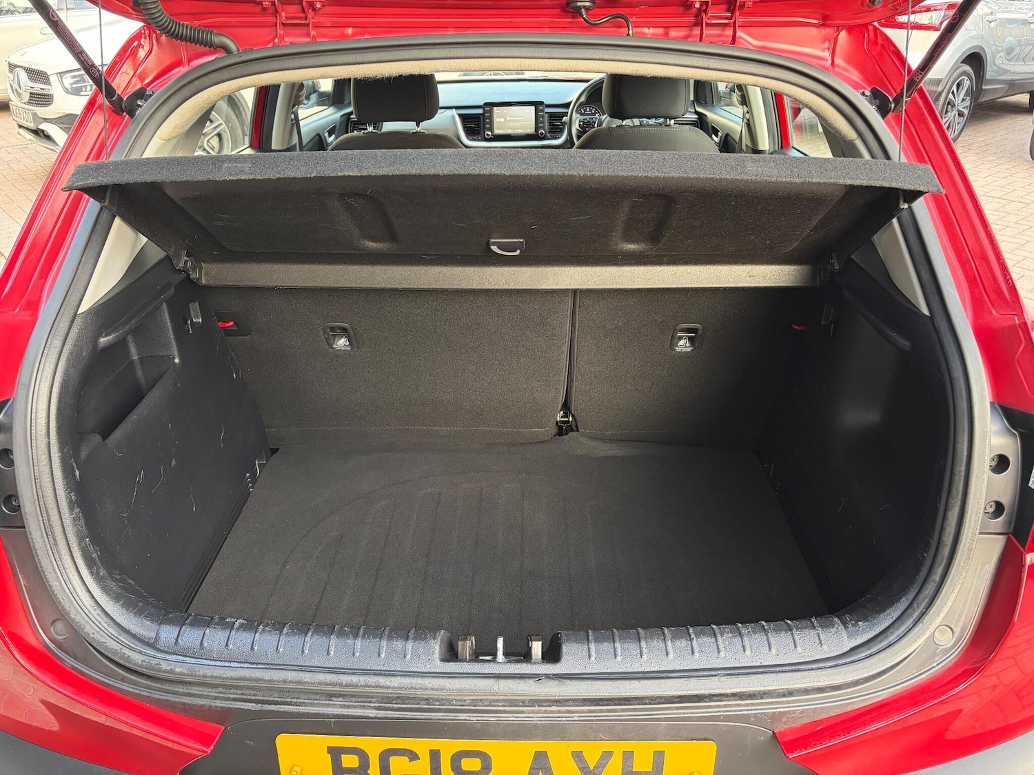 Used Kia Stonic 2018 for sale - 76377479: Photo 34