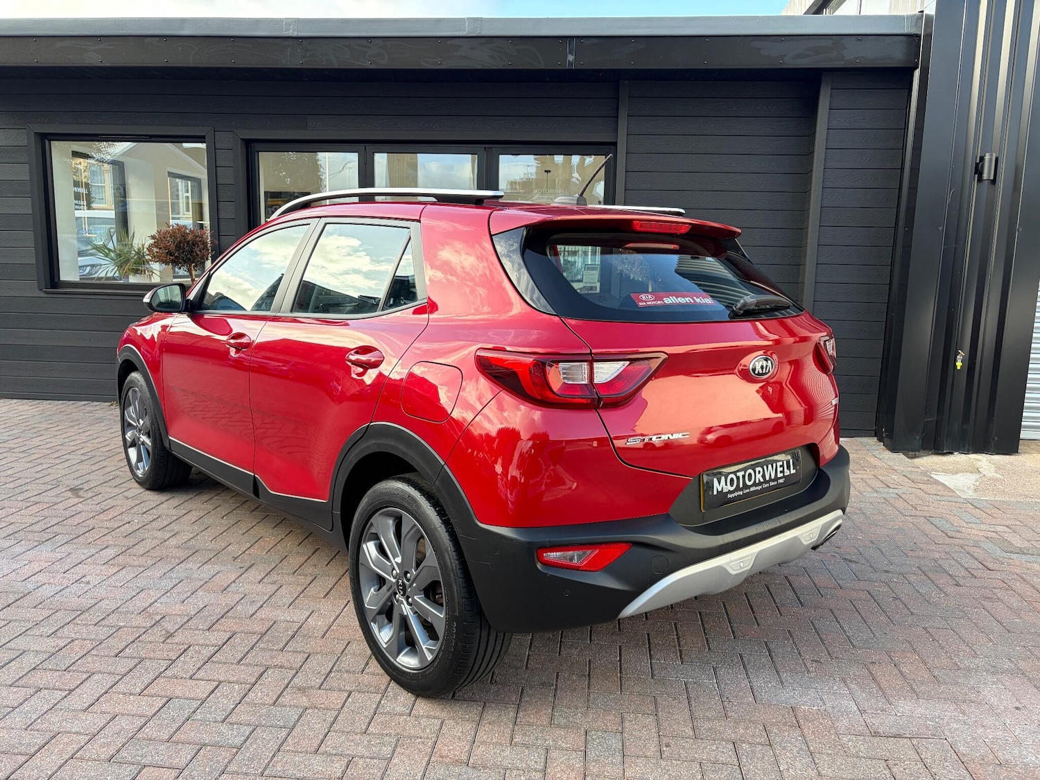 Used Kia Stonic 2018 for sale - 76377479: Photo 8