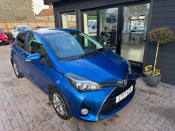 Used Toyota Yaris 2017 for sale - 75952446: Photo