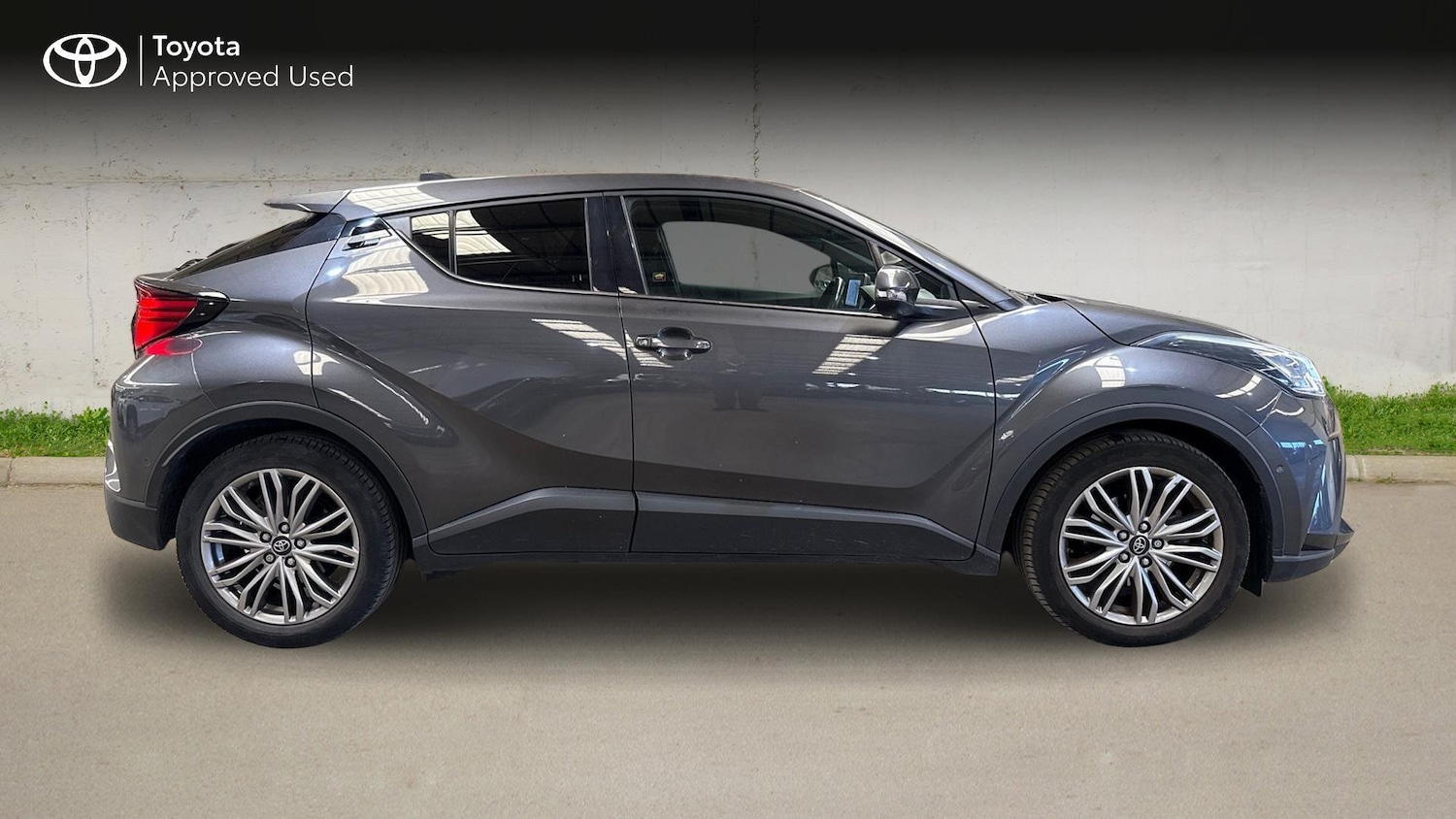 Used Toyota C-HR 2022 for sale - 78170984: Photo 2