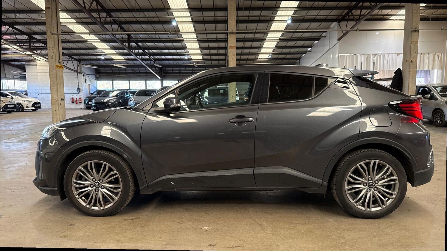 Used Toyota C-HR 2022 for sale - 78170984: Photo 6