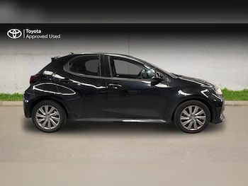 Used Toyota Yaris 2023 for sale - 78573152: Photo