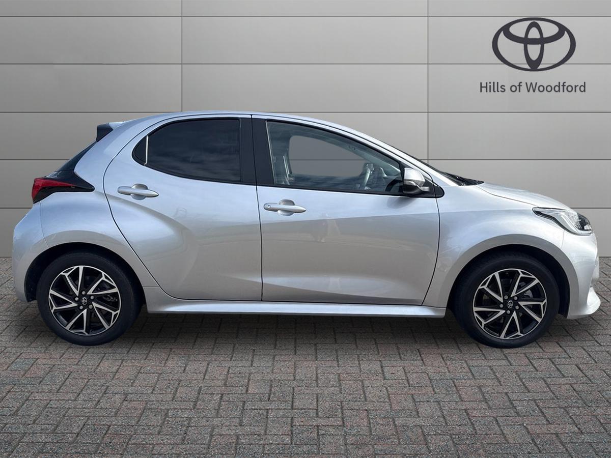 Used Toyota Yaris 2022 for sale - 78170083: Photo 2