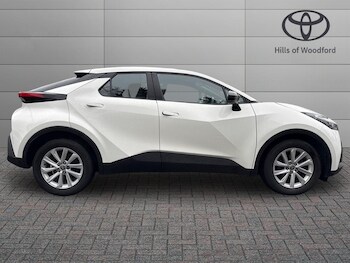 Used Toyota C-HR 2024 for sale - 78261247: Photo
