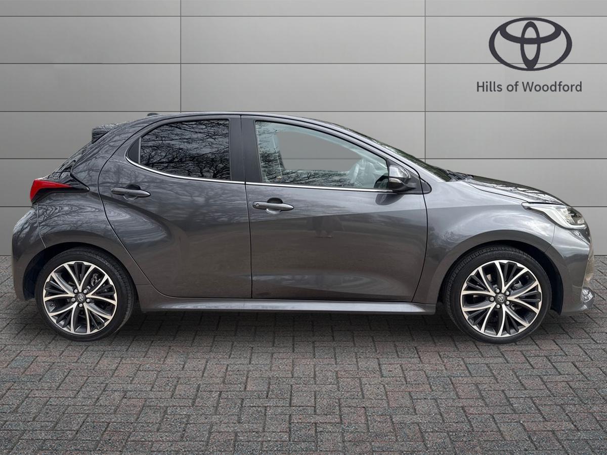 Used Toyota Yaris 2022 for sale - 78170874: Photo 2