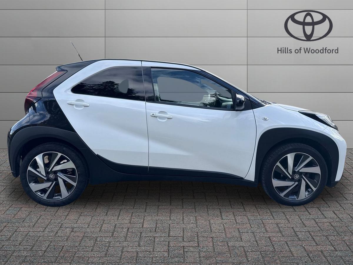 Used Toyota Aygo X 2024 for sale - 78171159: Photo 2