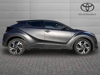 Used Toyota C-HR 2023 for sale - 78171068: Photo
