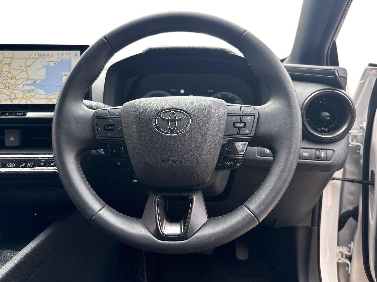 Used Toyota C-HR 2025 for sale - 78170130: Photo 15