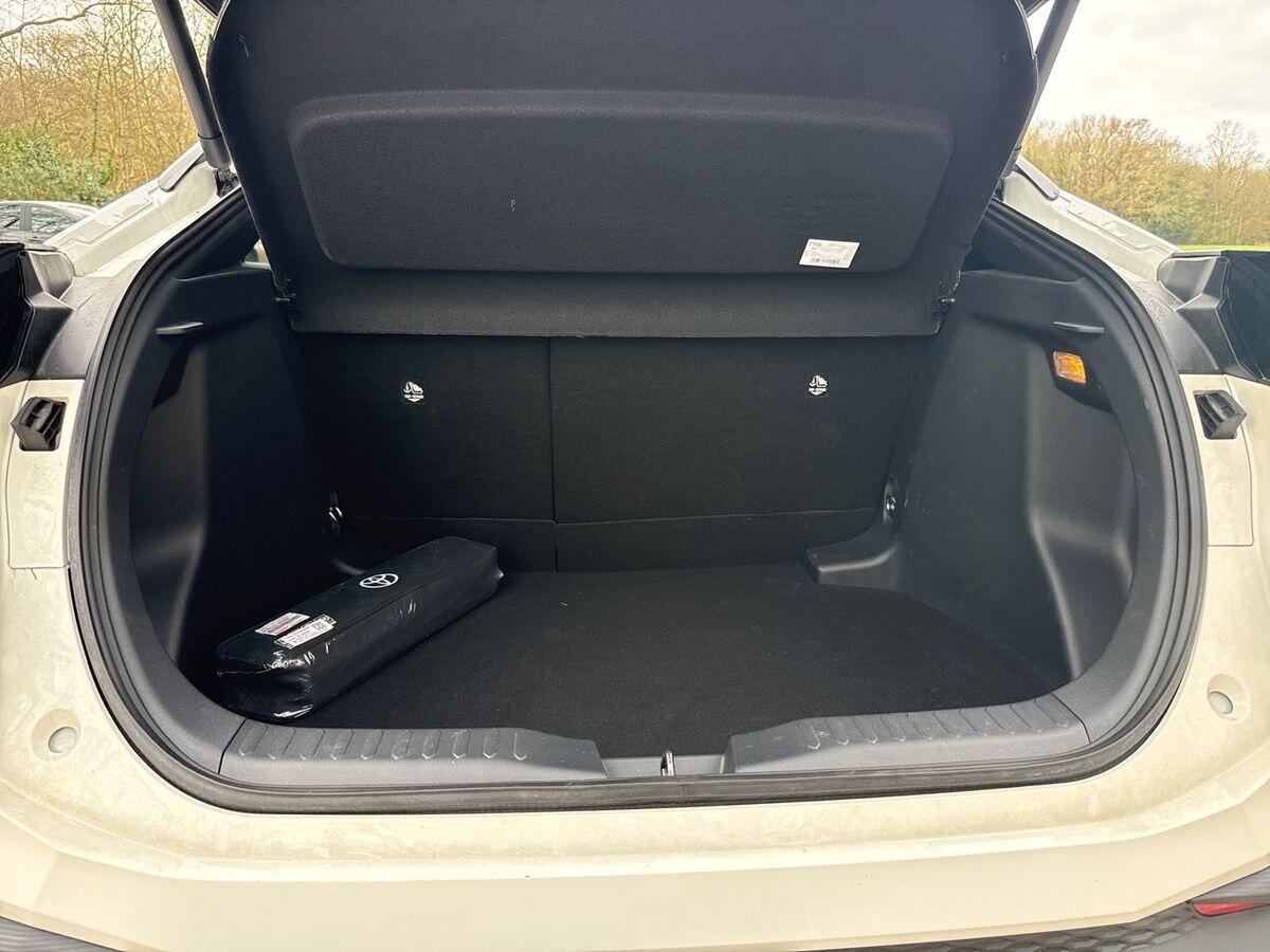 Used Toyota C-HR 2025 for sale - 78170130: Photo 20