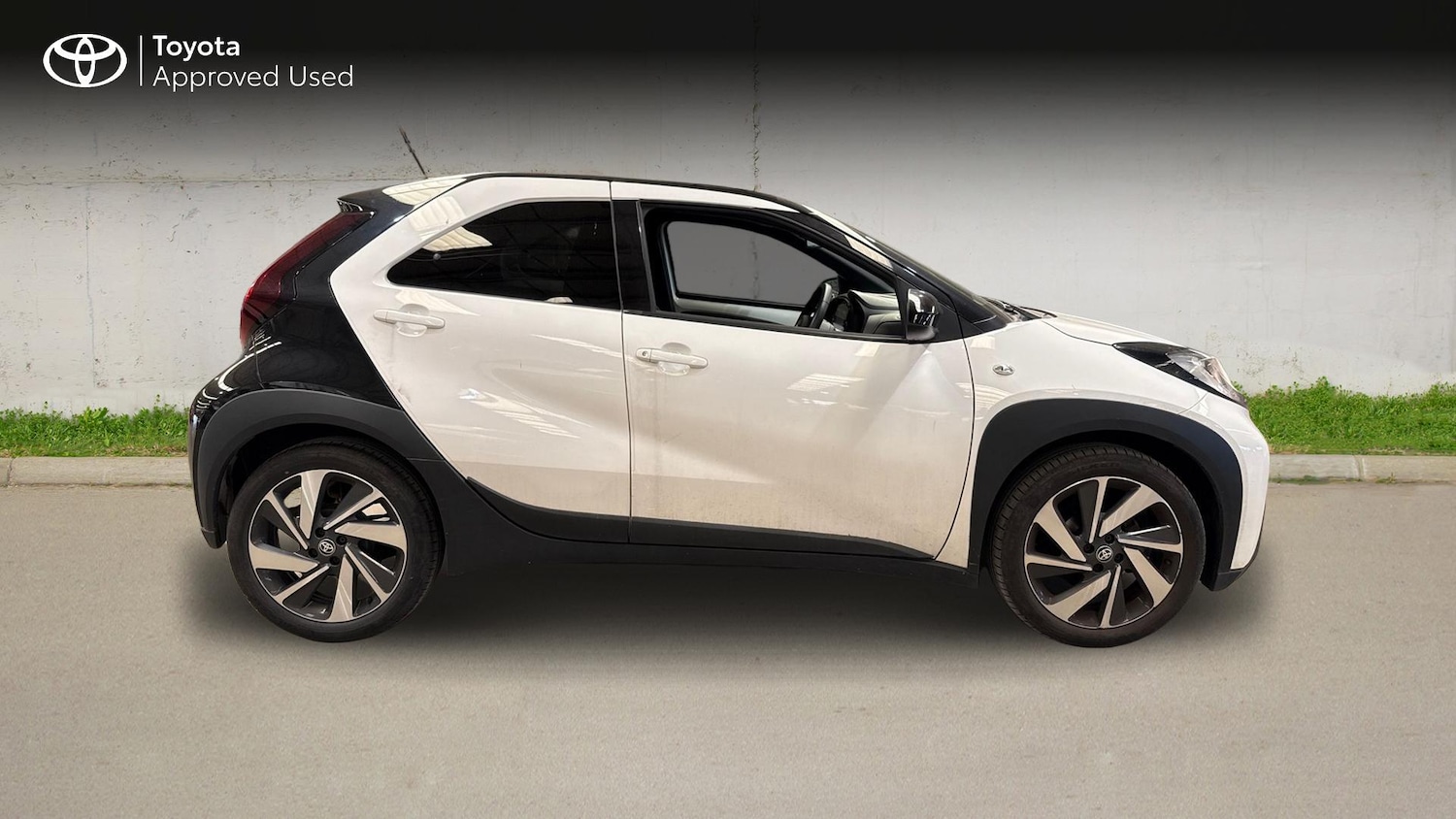 Used Toyota Aygo X 2023 for sale - 78170417: Photo 2