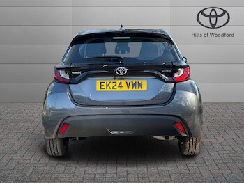 Used Toyota Yaris 2024 for sale - 78260577: Photo