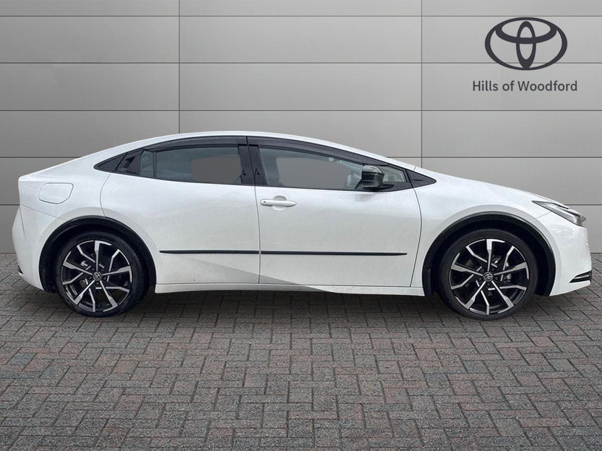 Used Toyota Prius 2025 for sale - 78170477: Photo 2