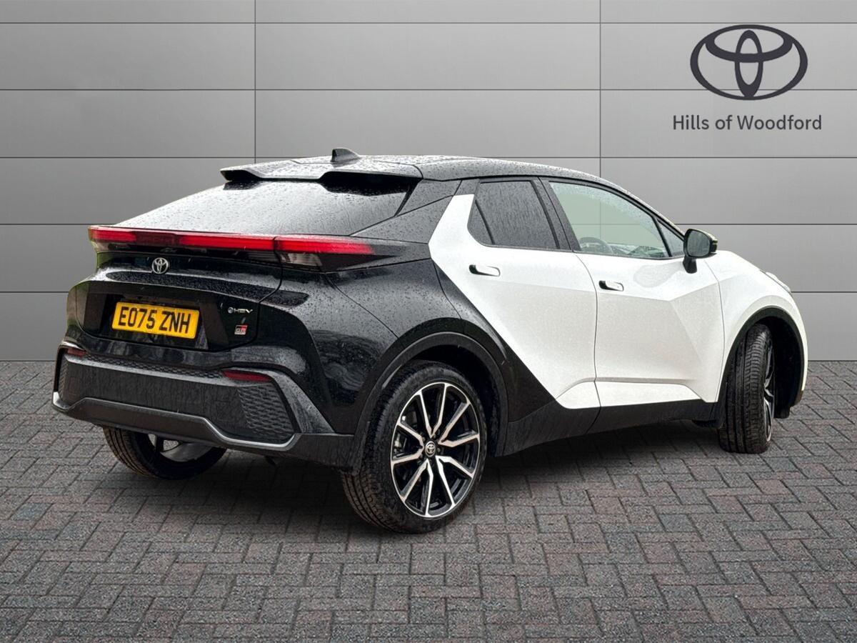 Used Toyota C-HR 2025 for sale - 78170709: Photo 5