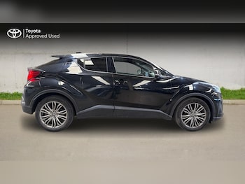 Used Toyota C-HR 2023 for sale - 78170494: Photo