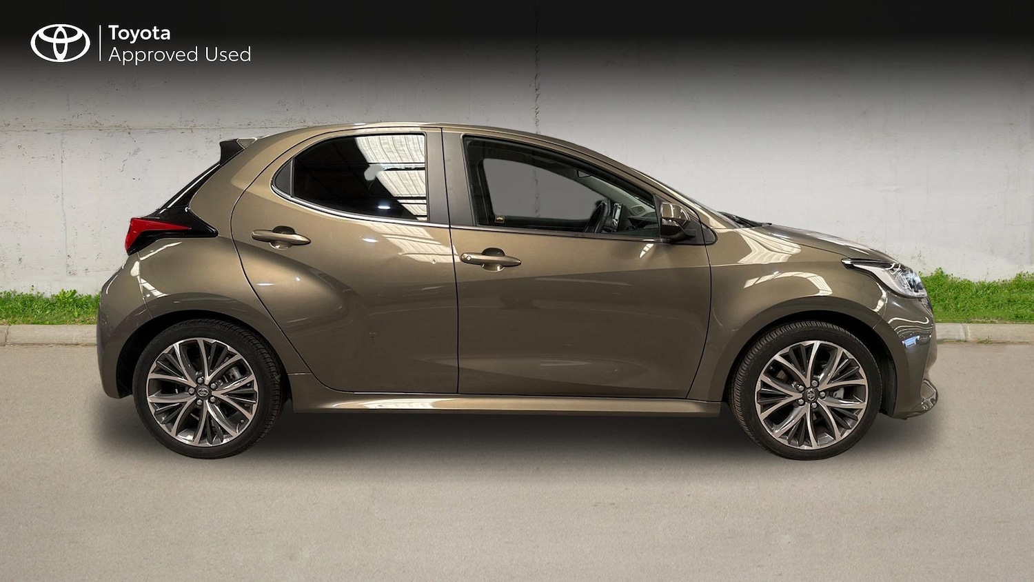 Used Toyota Yaris 2022 for sale - 78171084: Photo 2