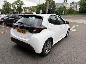 Used Toyota Yaris 2024 for sale - 78784899: Photo