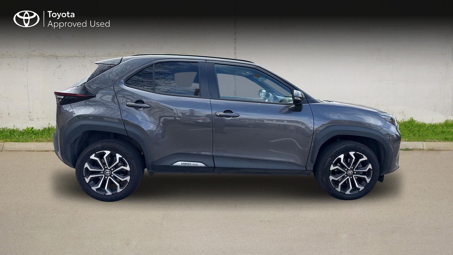 Used Toyota Yaris Cross 2024 for sale - 78171150: Photo 2