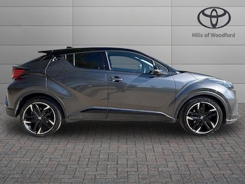 Used Toyota C-HR 2023 for sale - 78636333: Photo