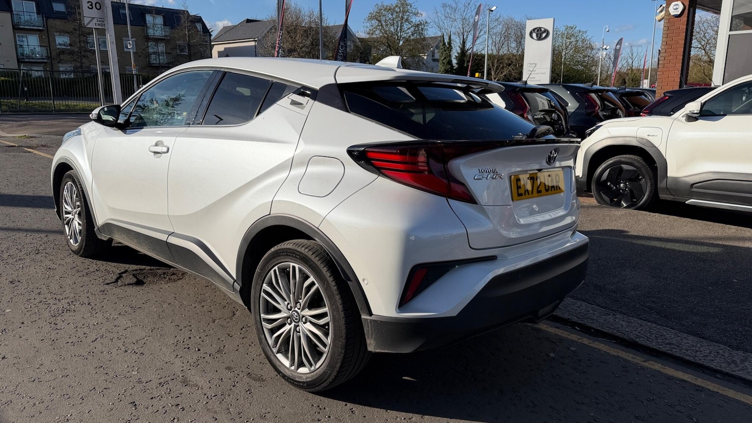 Used Toyota C-HR 2022 for sale - 78170593: Photo 2