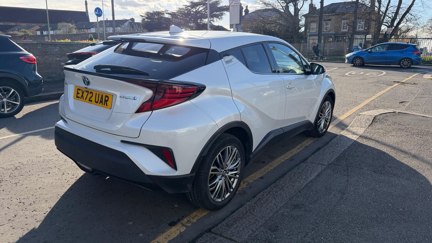 Used Toyota C-HR 2022 for sale - 78170593: Photo 3