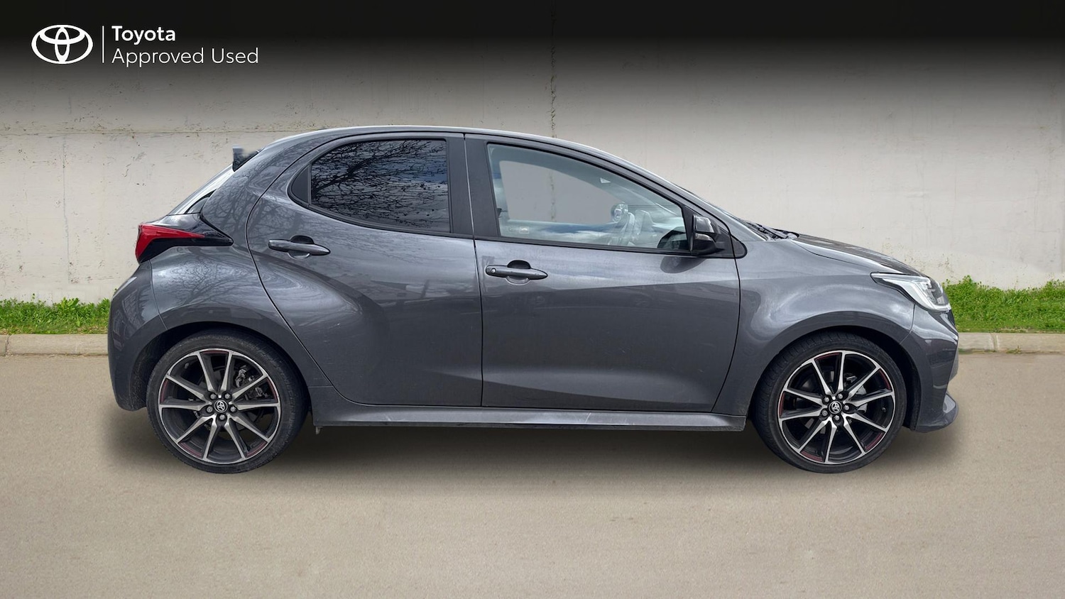 Used Toyota Yaris 2022 for sale - 78170719: Photo 2