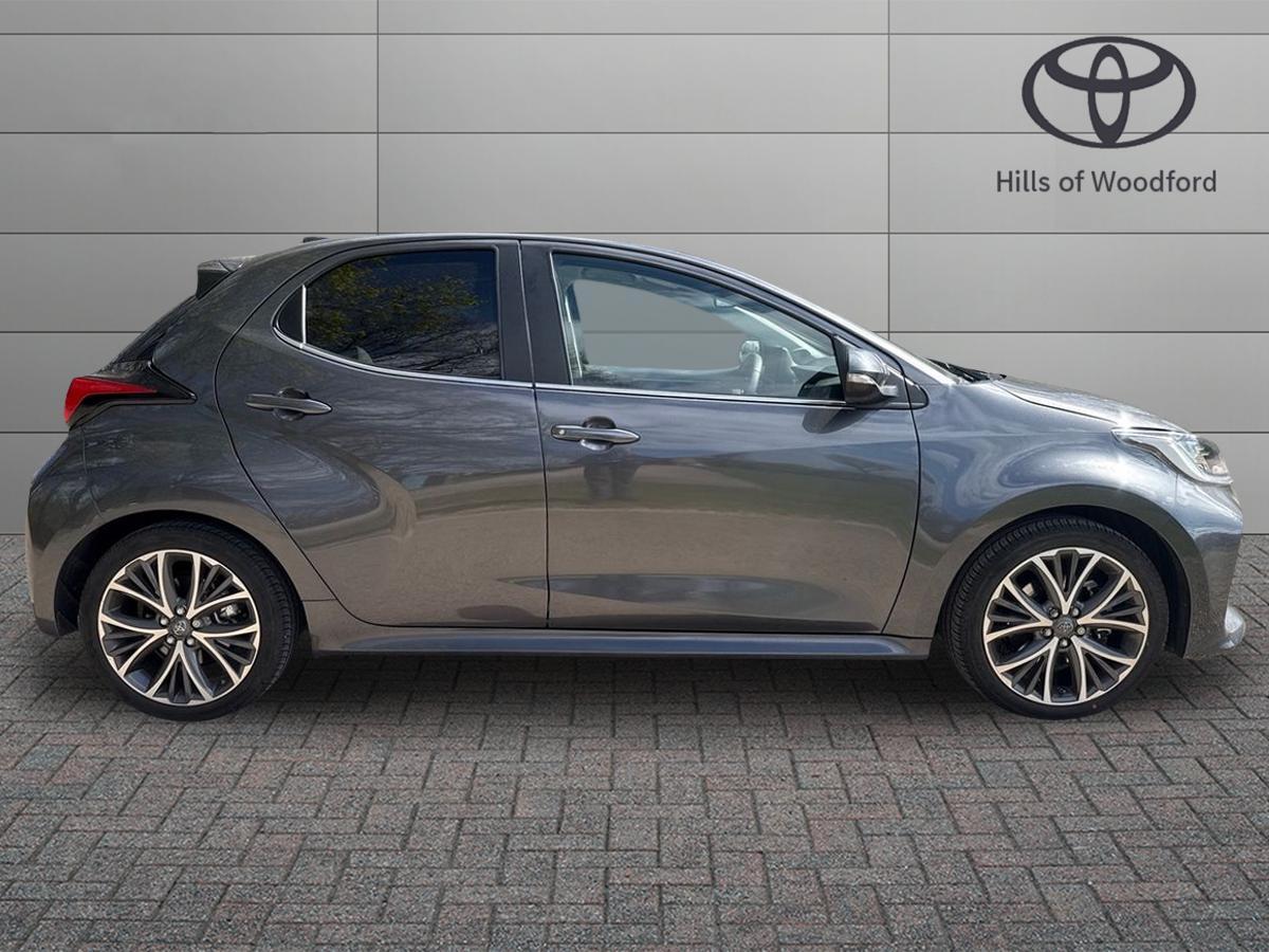 Used Toyota Yaris 2023 for sale - 78170588: Photo 2