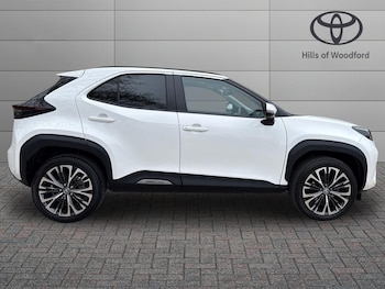 Used Toyota Yaris Cross 2023 for sale - 78170124: Photo