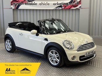 Used MINI Convertible 2010 for sale - 79497024: Photo