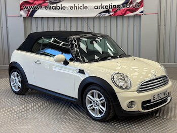 Used MINI Convertible 2010 for sale - 79497024: Photo