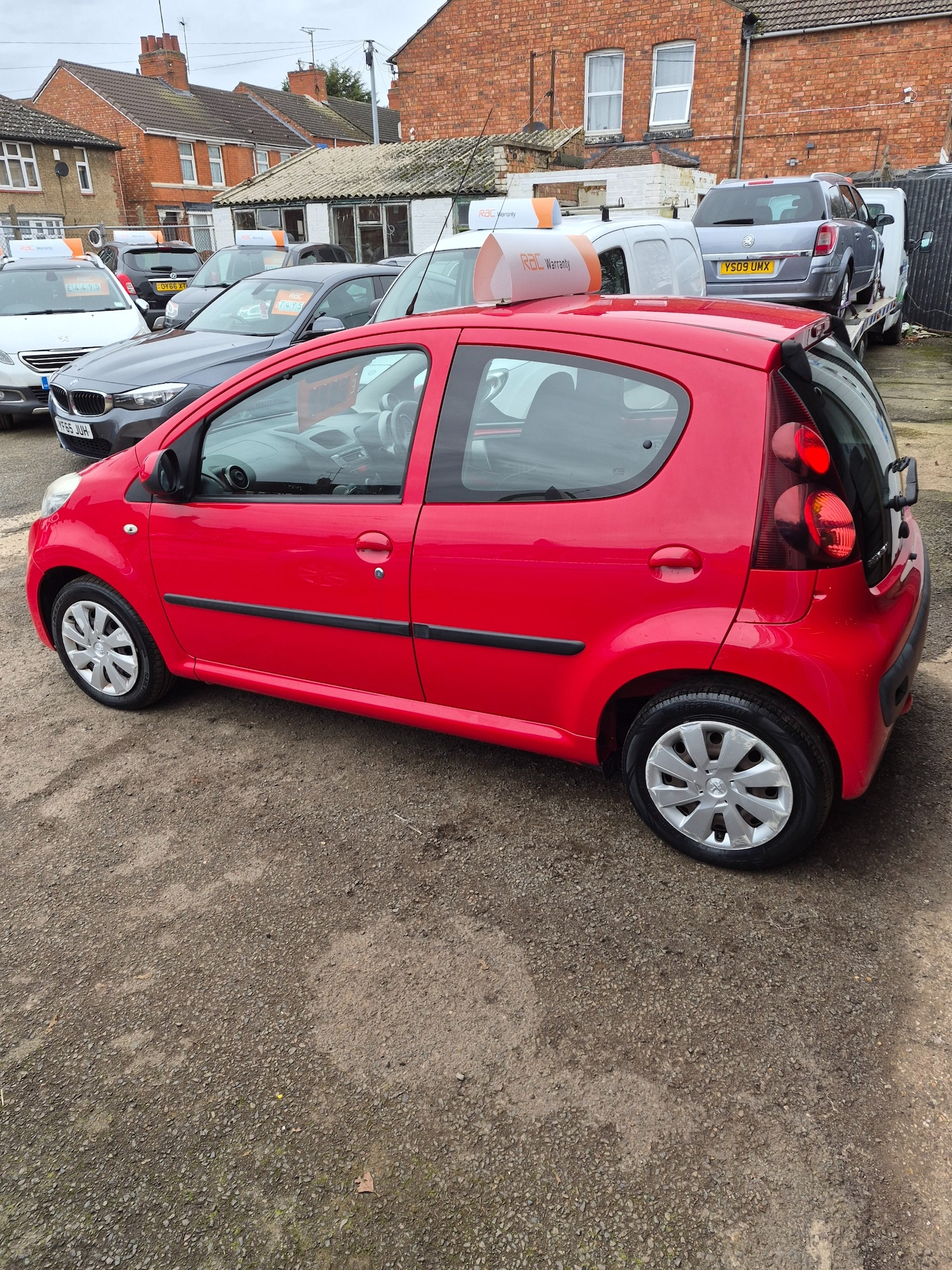 Used Peugeot 107 2014 for sale - 77637007: Photo 2