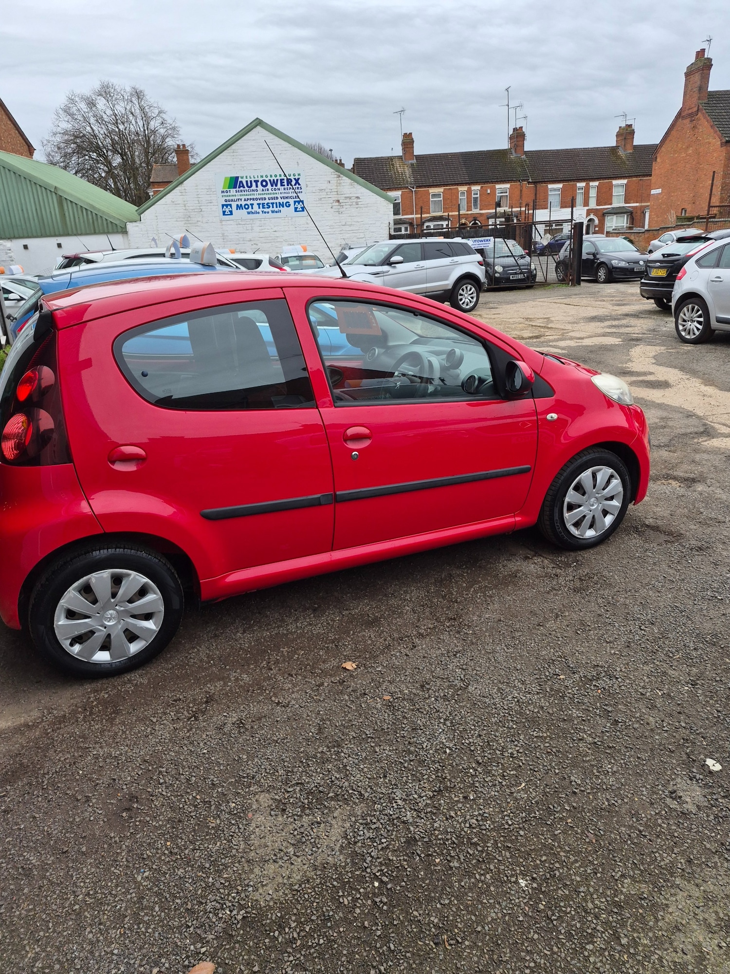 Used Peugeot 107 2014 for sale - 77637007: Photo 6