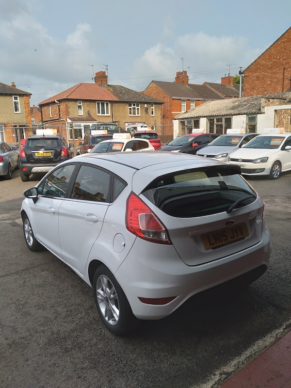 Used Ford Fiesta 2015 for sale - 74899991: Photo 4