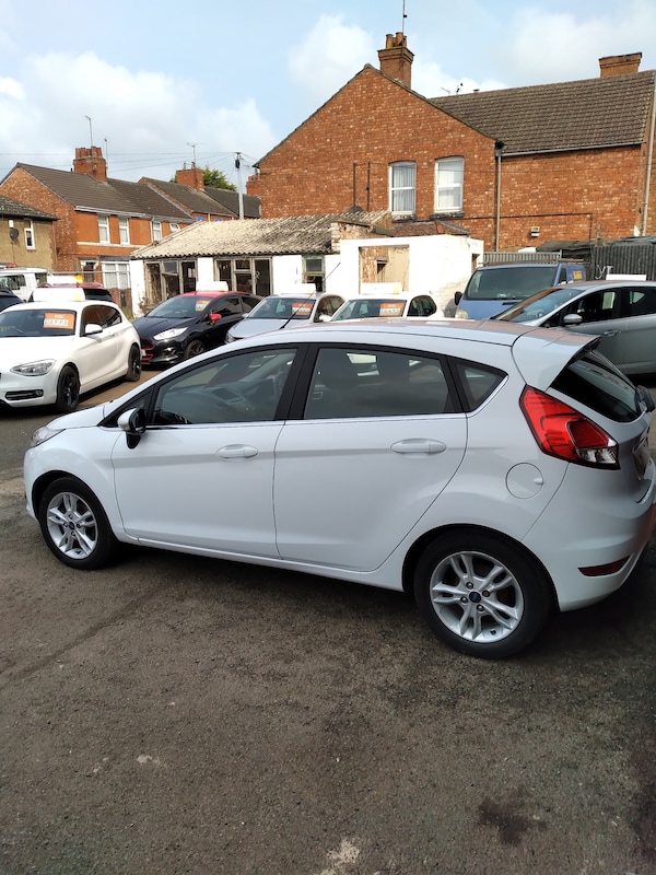 Used Ford Fiesta 2015 for sale - 74899991: Photo 5
