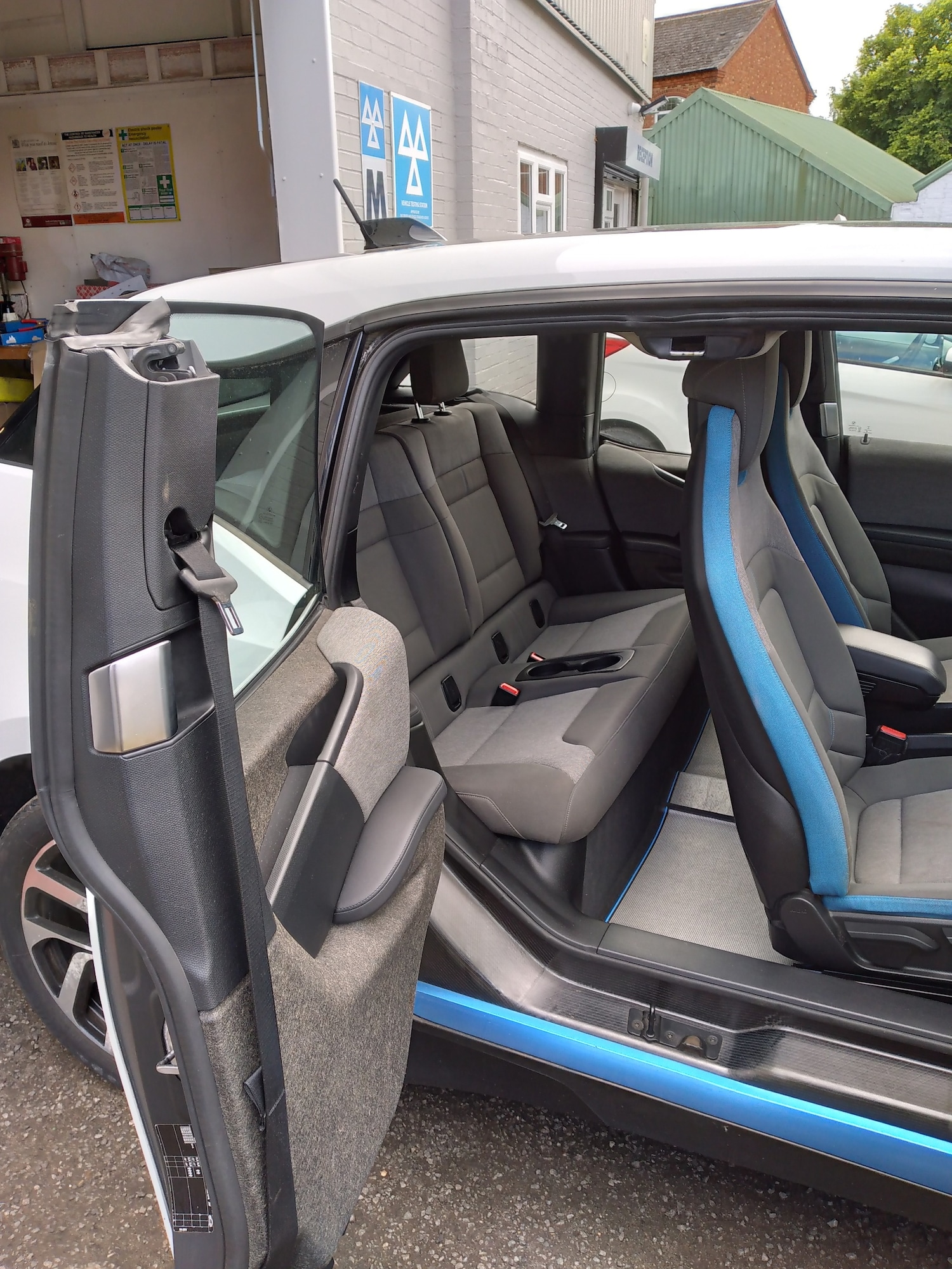 Used BMW i3 2015 for sale - 76232130: Photo 11