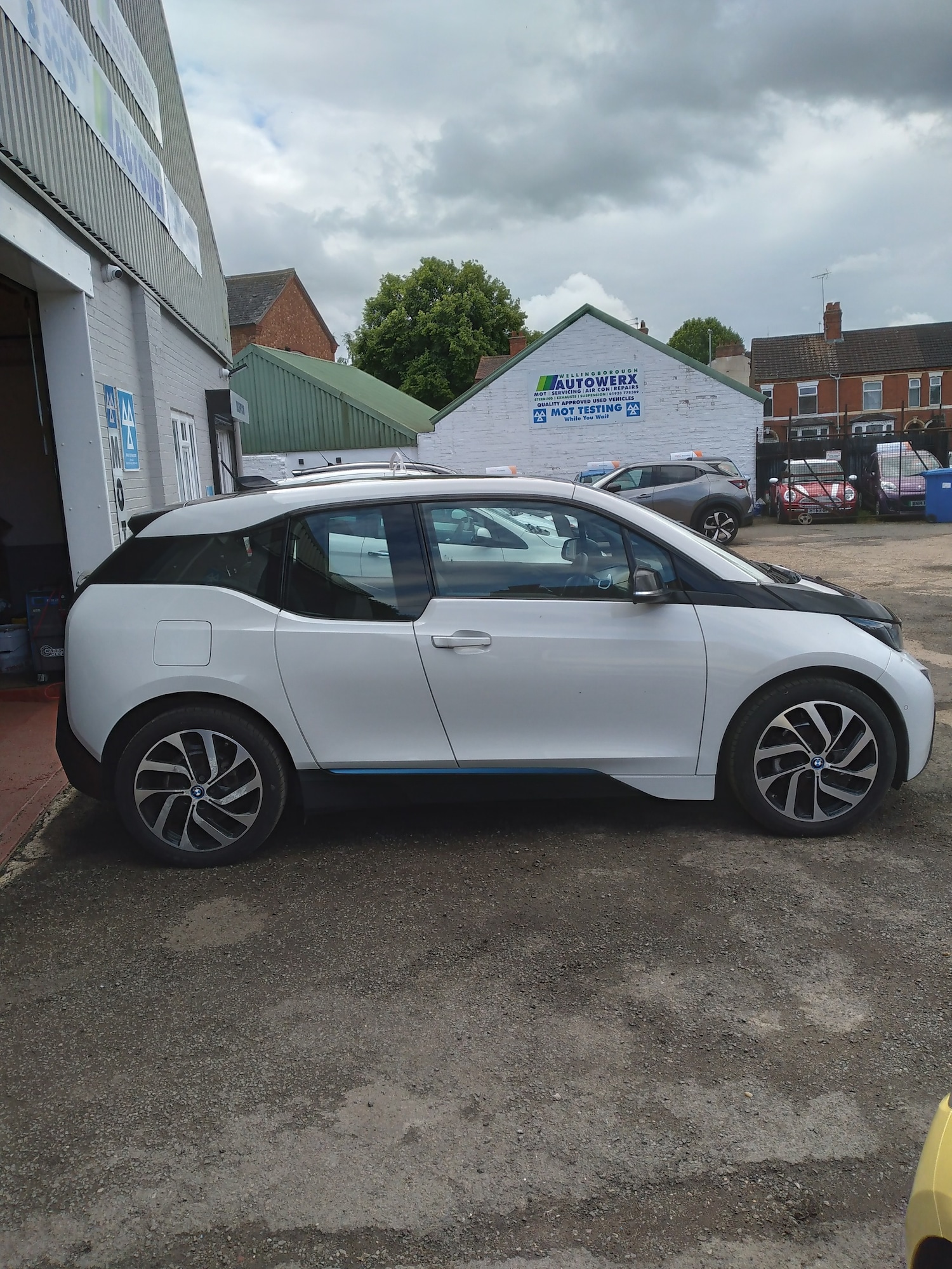 Used BMW i3 2015 for sale - 76232130: Photo 2