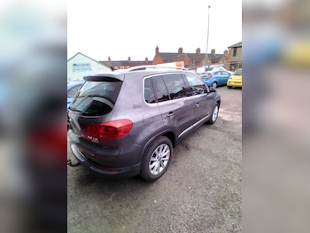 Used Volkswagen Tiguan 2011 for sale - 75679873: Photo