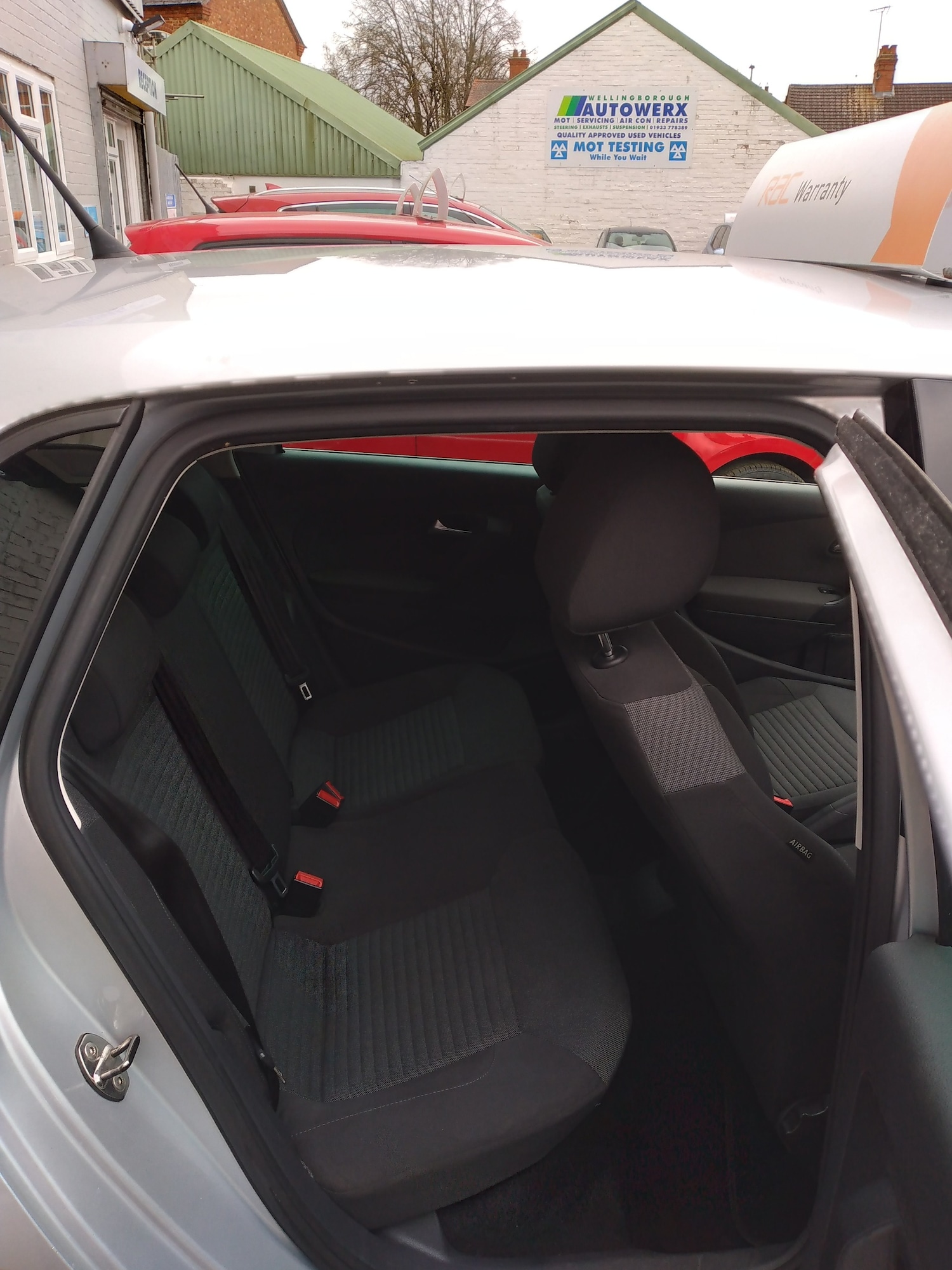 Used Volkswagen Polo 2011 for sale - 76577736: Photo 12