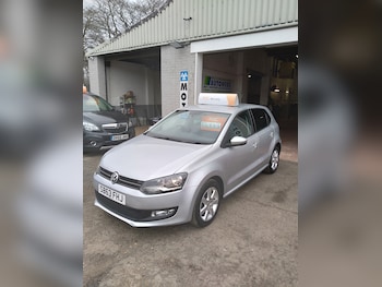 Used Volkswagen Polo 2011 for sale - 76577736: Photo