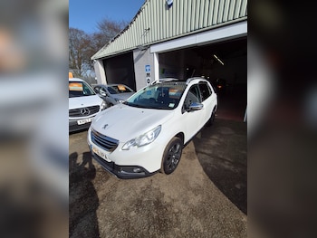 Used Peugeot 2008 2016 for sale - 77663510: Photo