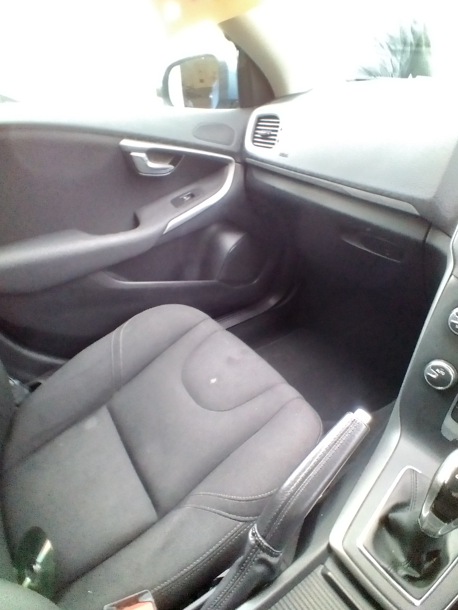 Used Volvo V40 2016 for sale - 77434692: Photo 11