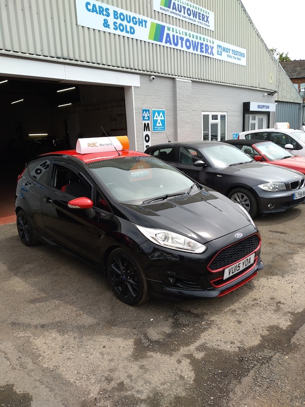 Used Ford Fiesta 2015 for sale - 75919211: Photo 1