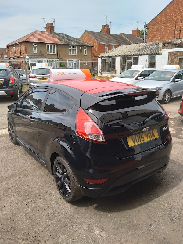 Used Ford Fiesta 2015 for sale - 75919211: Photo 2