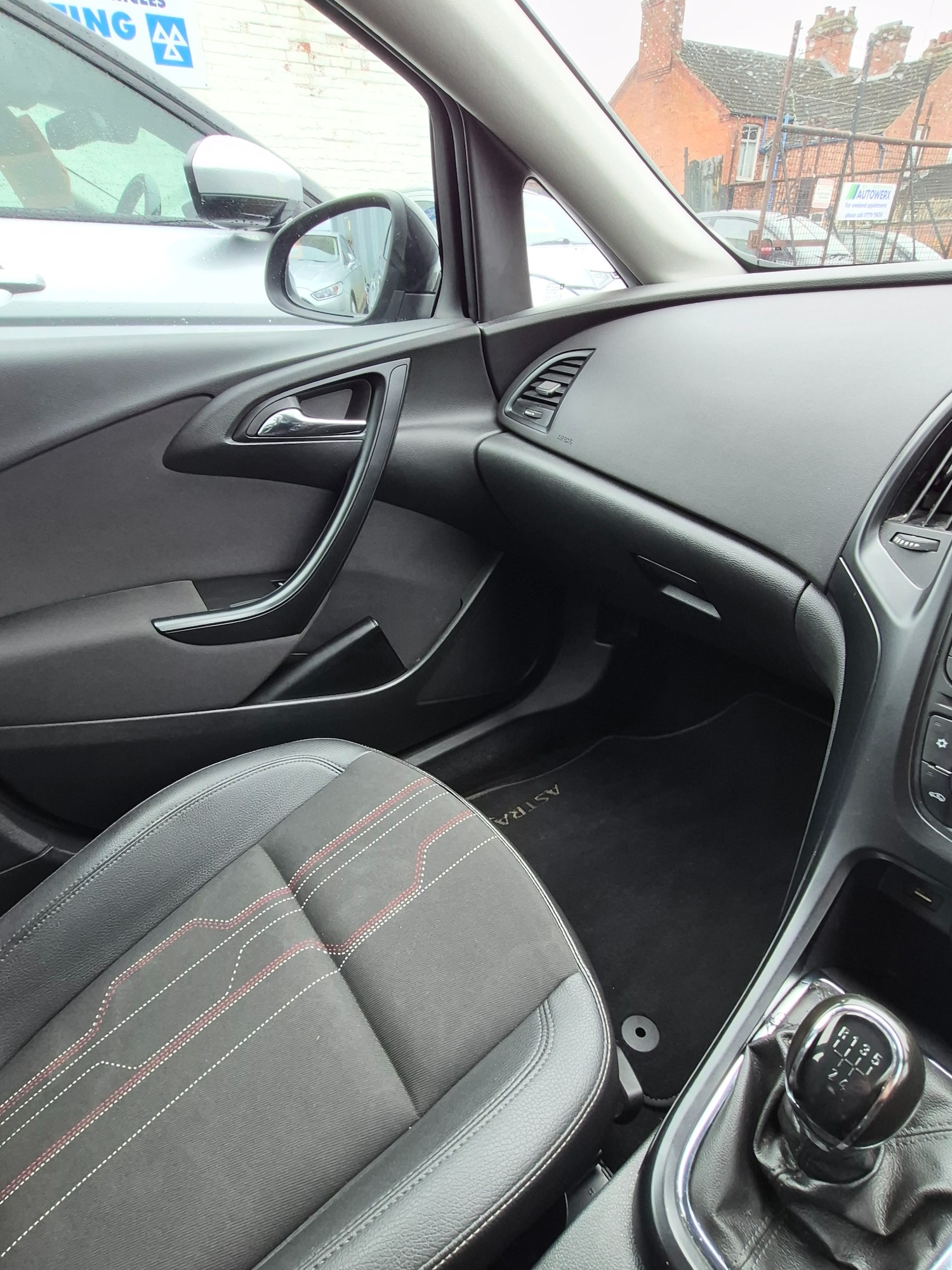 Used Vauxhall Astra 2012 for sale - 77689521: Photo 15