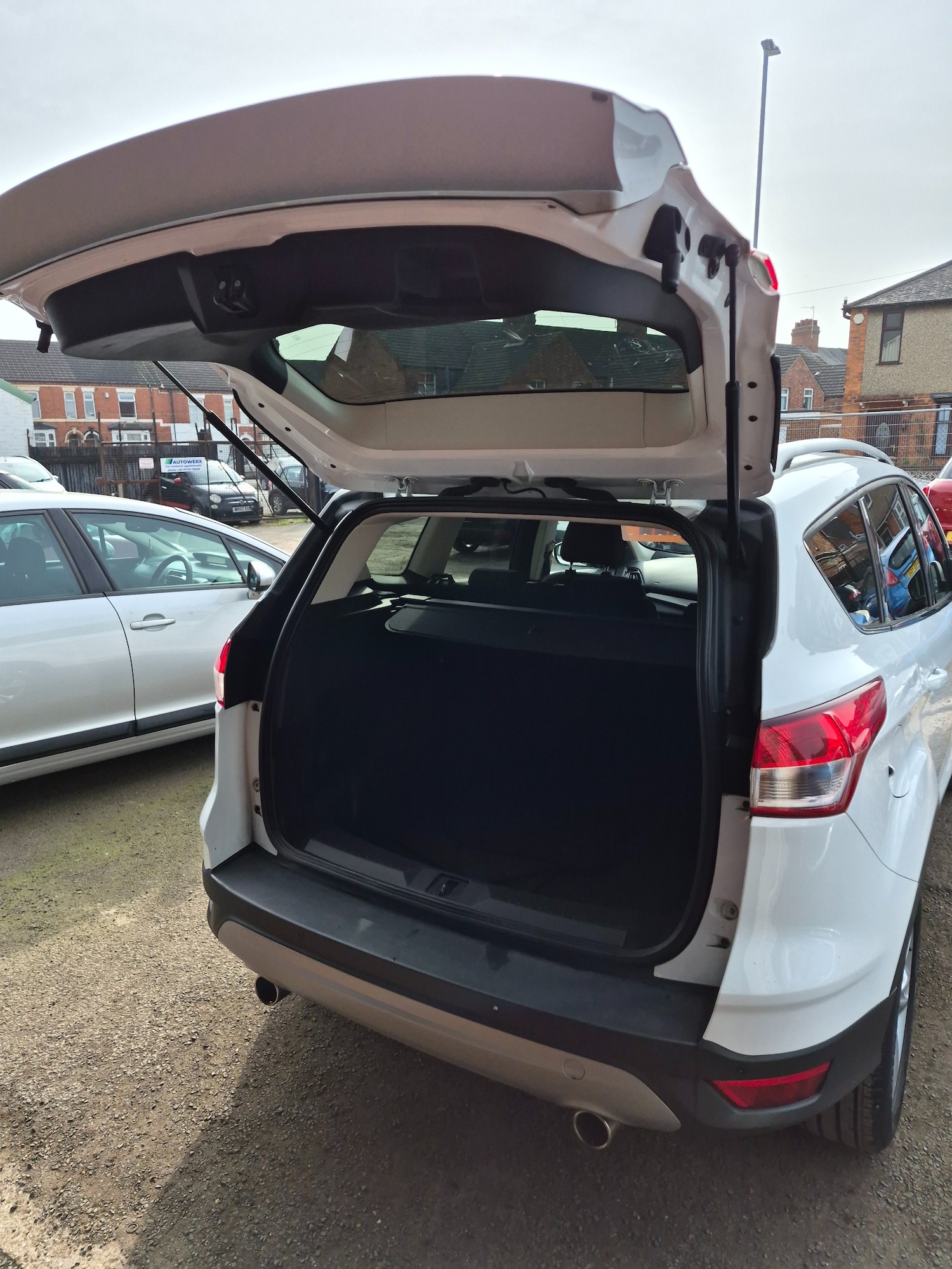 Used Ford Kuga 2015 for sale - 77981749: Photo 16
