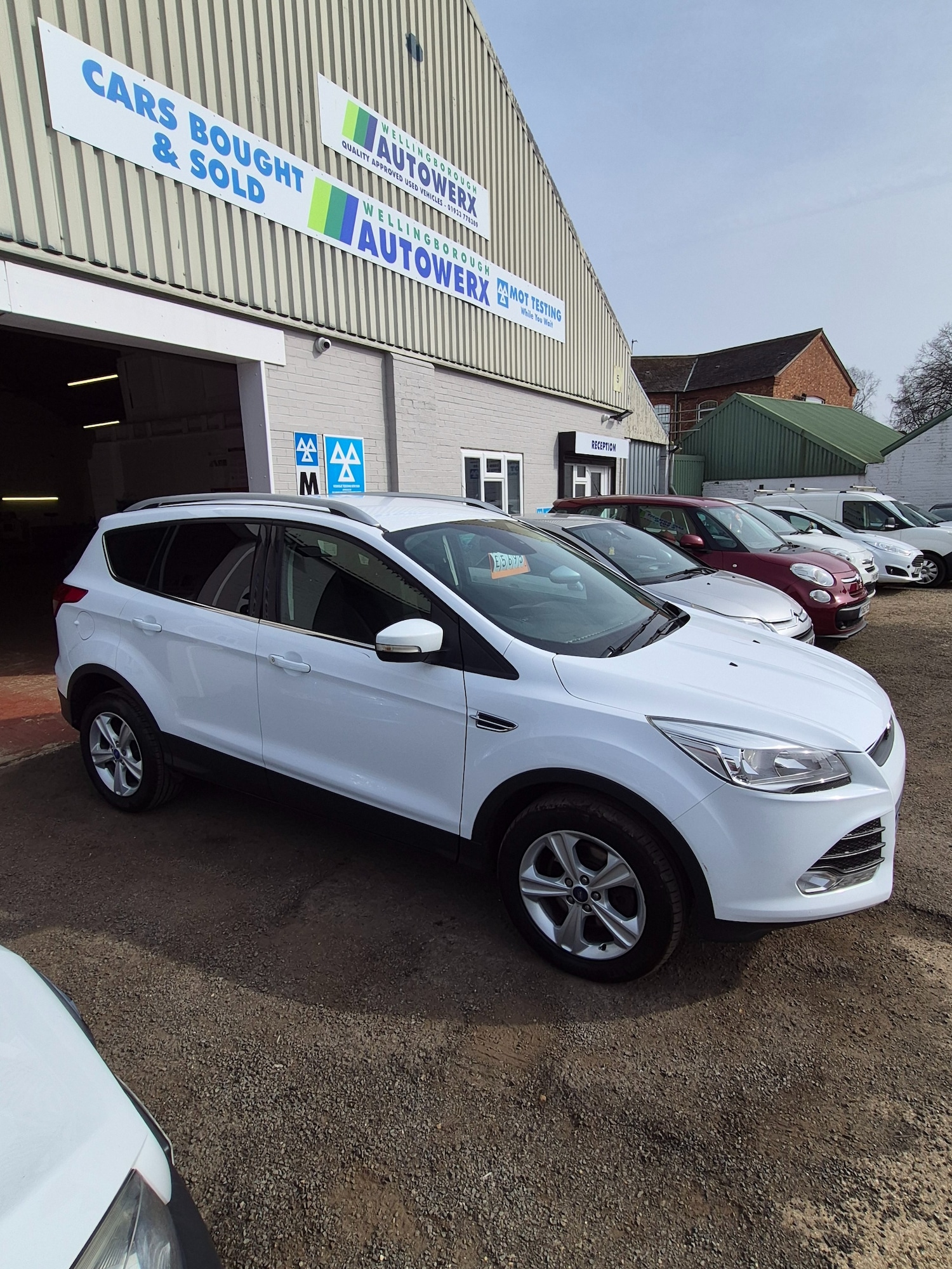 Used Ford Kuga 2015 for sale - 77981749: Photo 2