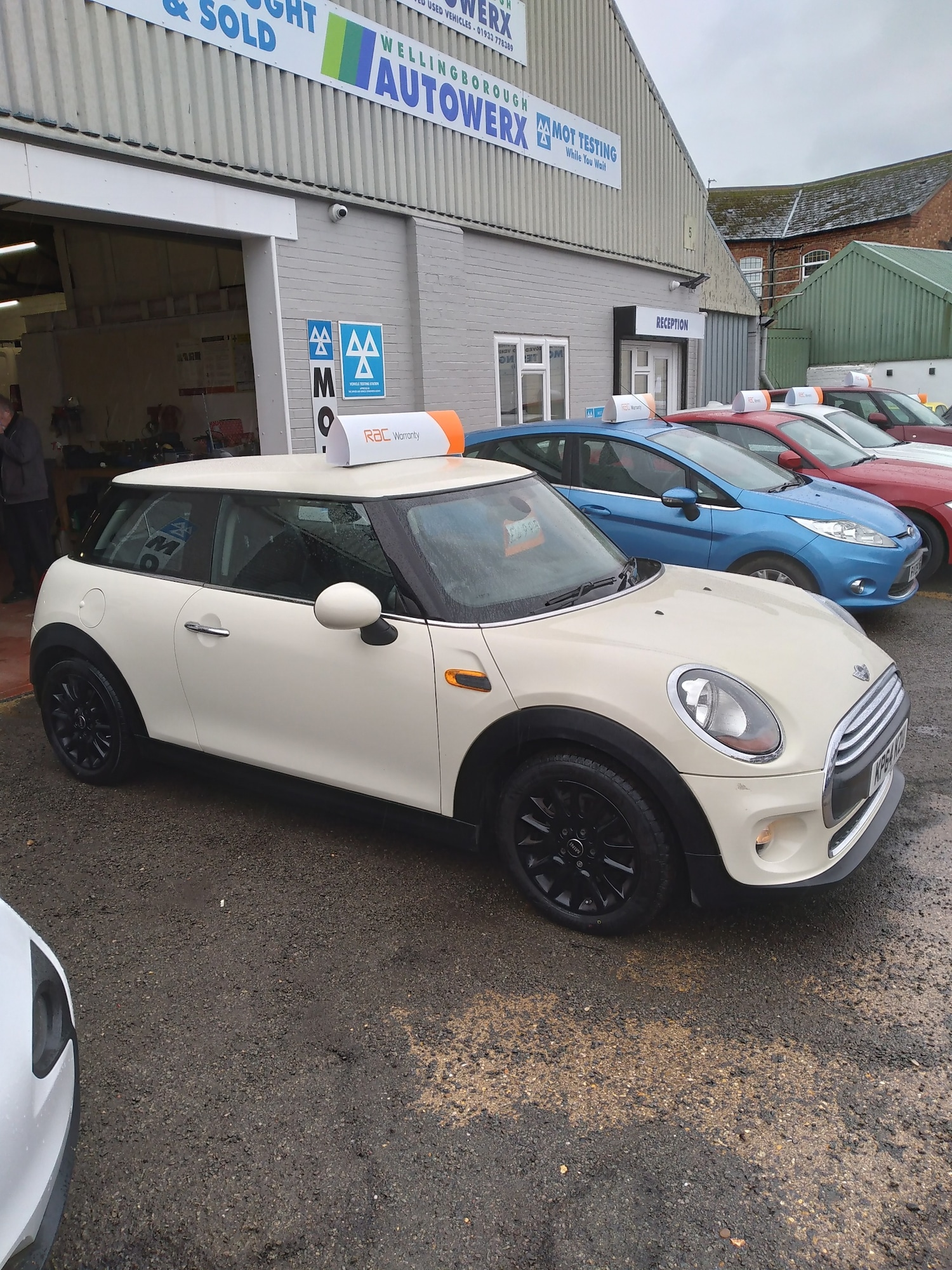 Used MINI Hatch 2014 for sale - 76404517: Photo 2