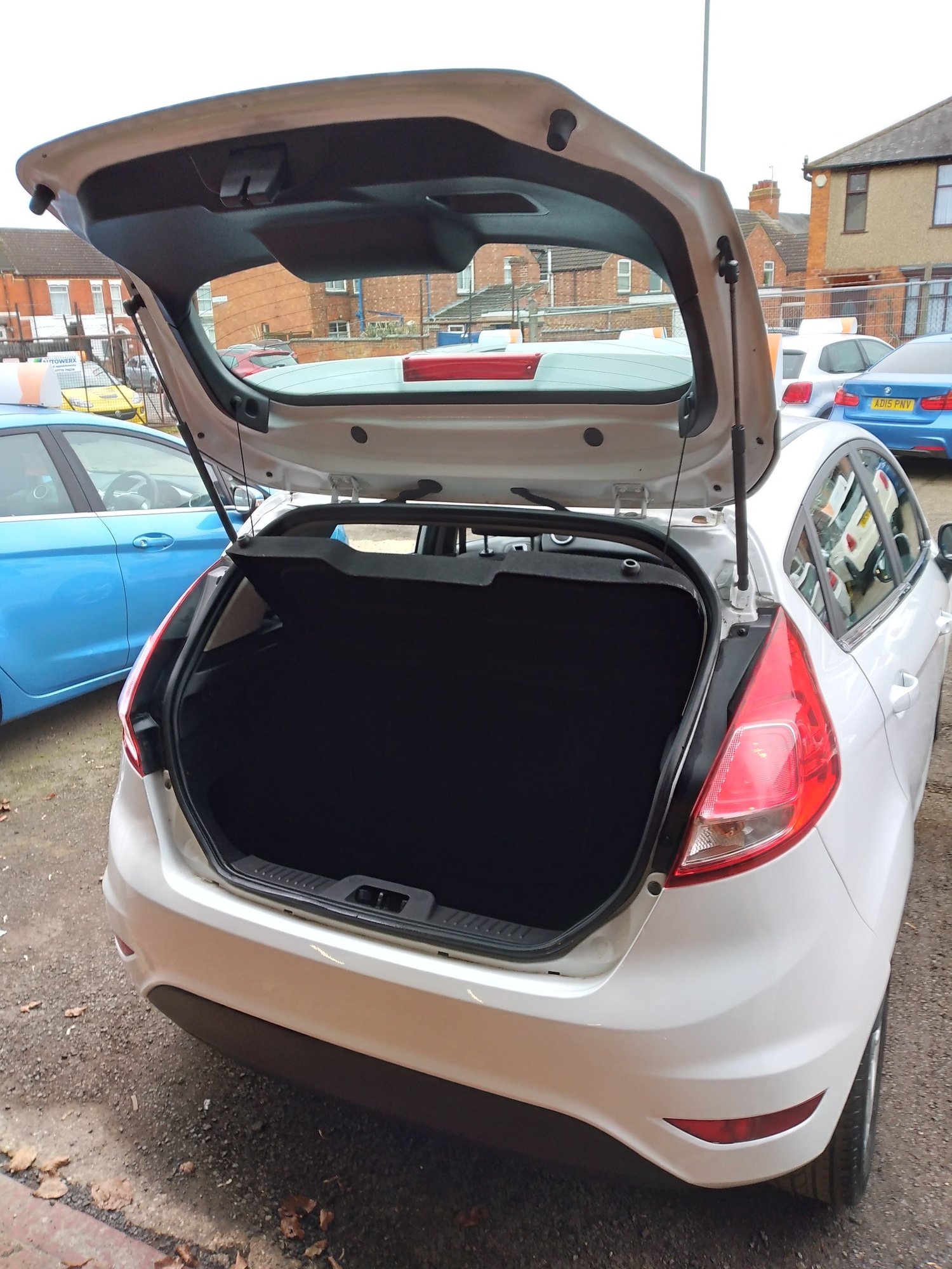 Used Ford Fiesta 2015 for sale - 77069121: Photo 16